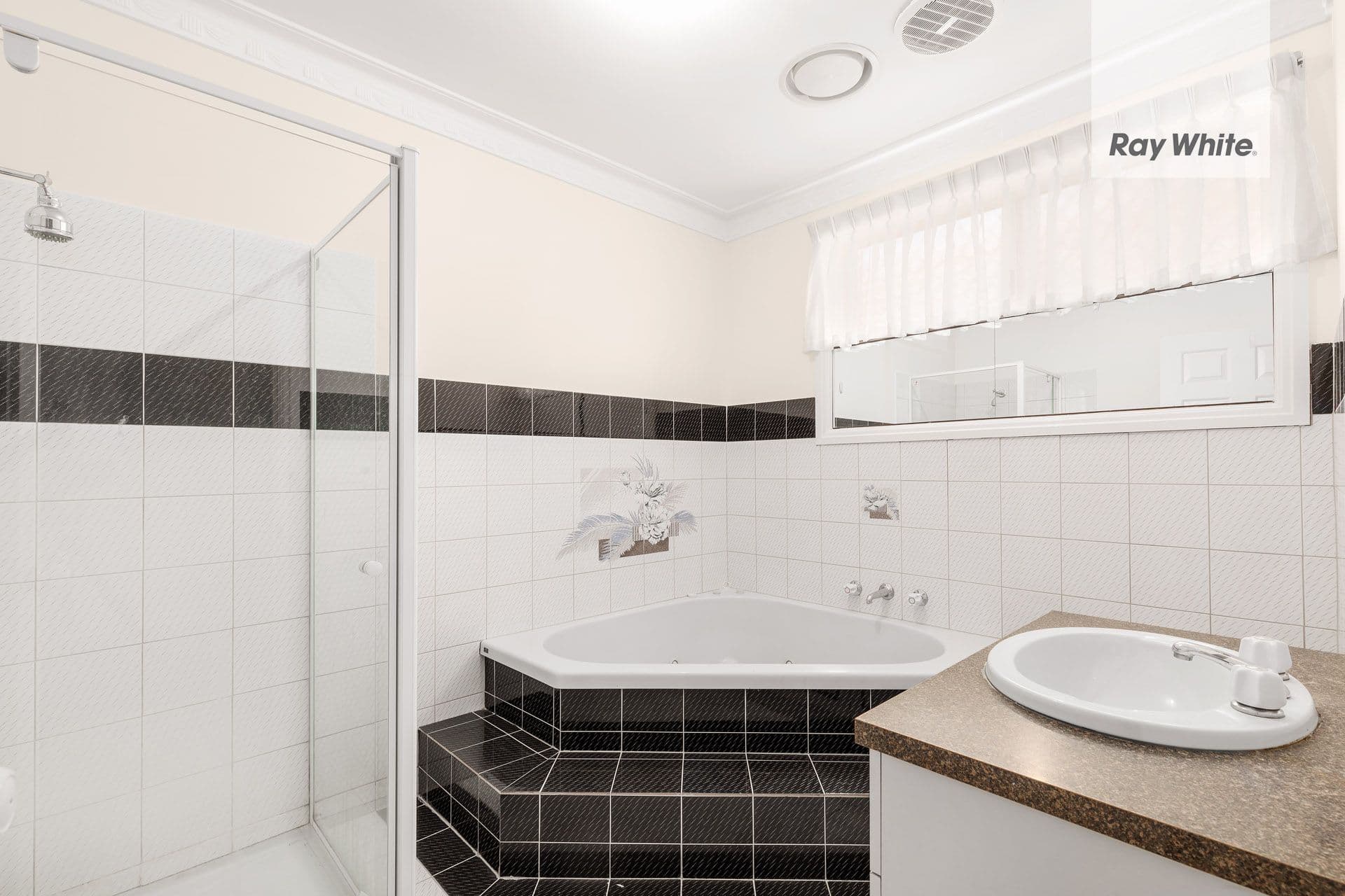 123 Esplanade, Henley Beach South SA 5022, Henley Beach South - Thumbnail 3