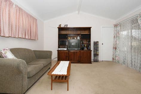 35 Brockmill Avenue, BEECHBORO WA 6063, Beechboro - Thumbnail 4