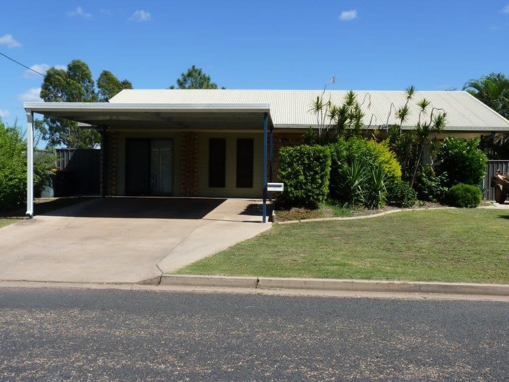 11 Barry Street, Emerald QLD 4720, Emerald - Image 1