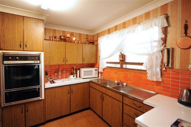 22 Knockator Crescent, CENTENARY HEIGHTS QLD 4350, Centenary Heights - Thumbnail 2