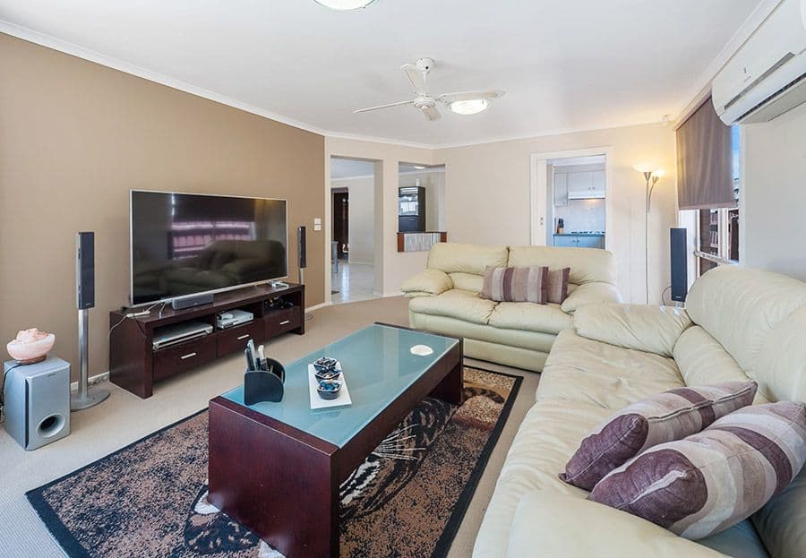 9 Chelmsford Court, Craigieburn VIC 3064, Craigieburn - Thumbnail 2