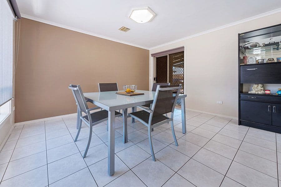 9 Chelmsford Court, Craigieburn VIC 3064, Craigieburn - Thumbnail 3