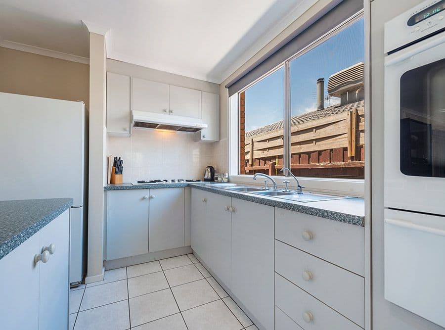 9 Chelmsford Court, Craigieburn VIC 3064, Craigieburn - Thumbnail 4