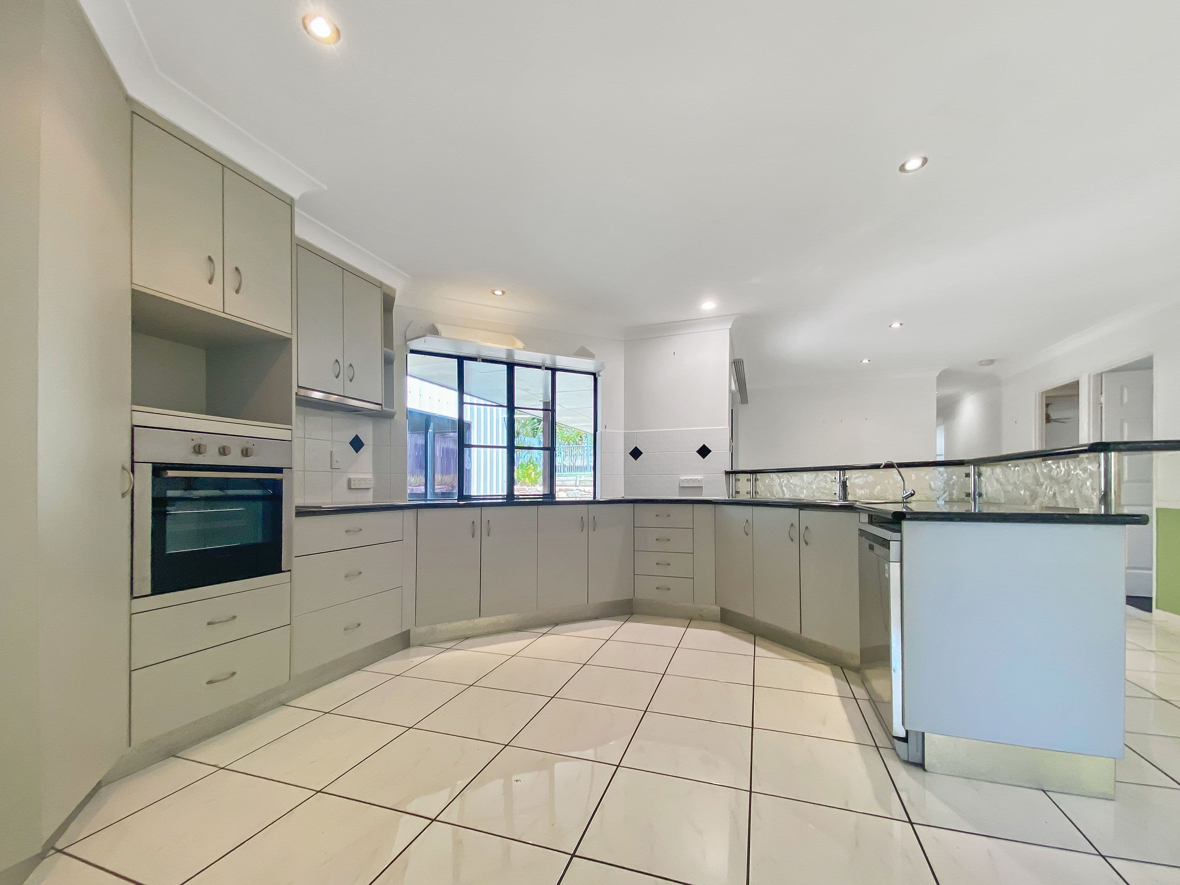 25 Brooksfield Drive, Sarina Beach QLD 4737, Sarina Beach - Thumbnail 5