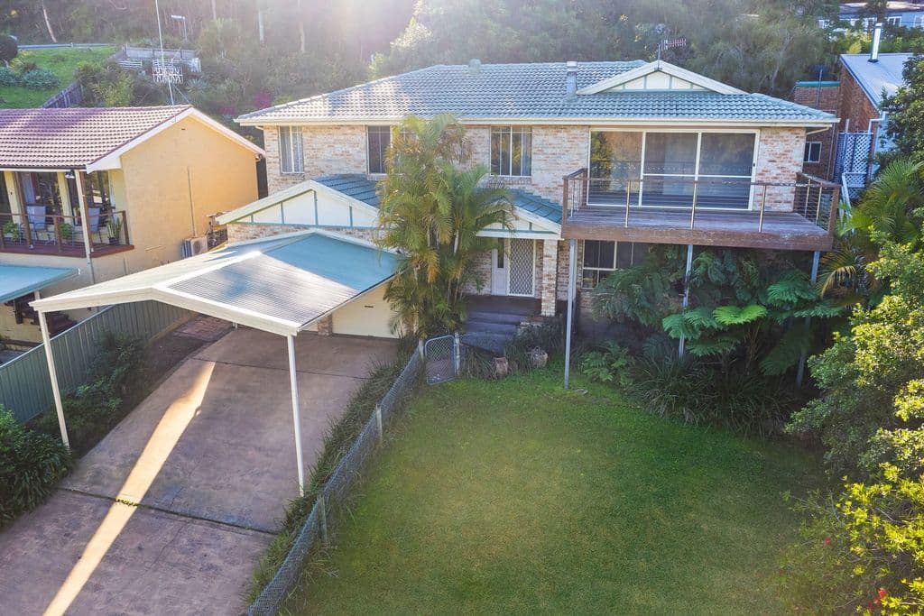 32 Broadwater Drive, Saratoga - Image 1