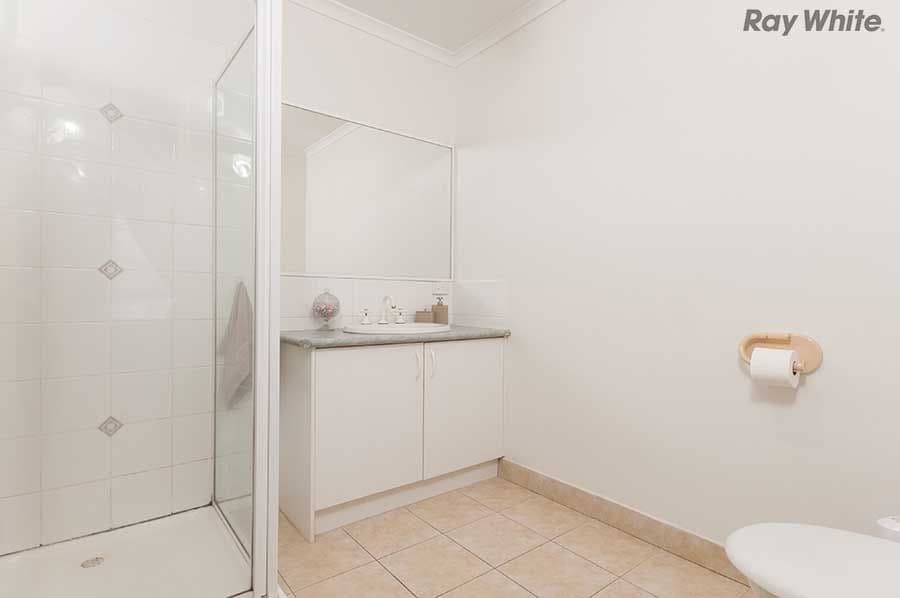 8 Kalista Avenue, Hillside VIC 3037, Hillside - Thumbnail 7