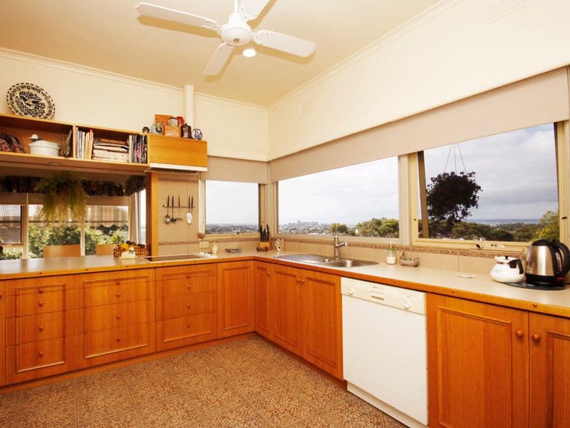 21 Edgecomb Street, HAMLYN HEIGHTS VIC 3215, Hamlyn Heights - Thumbnail 7