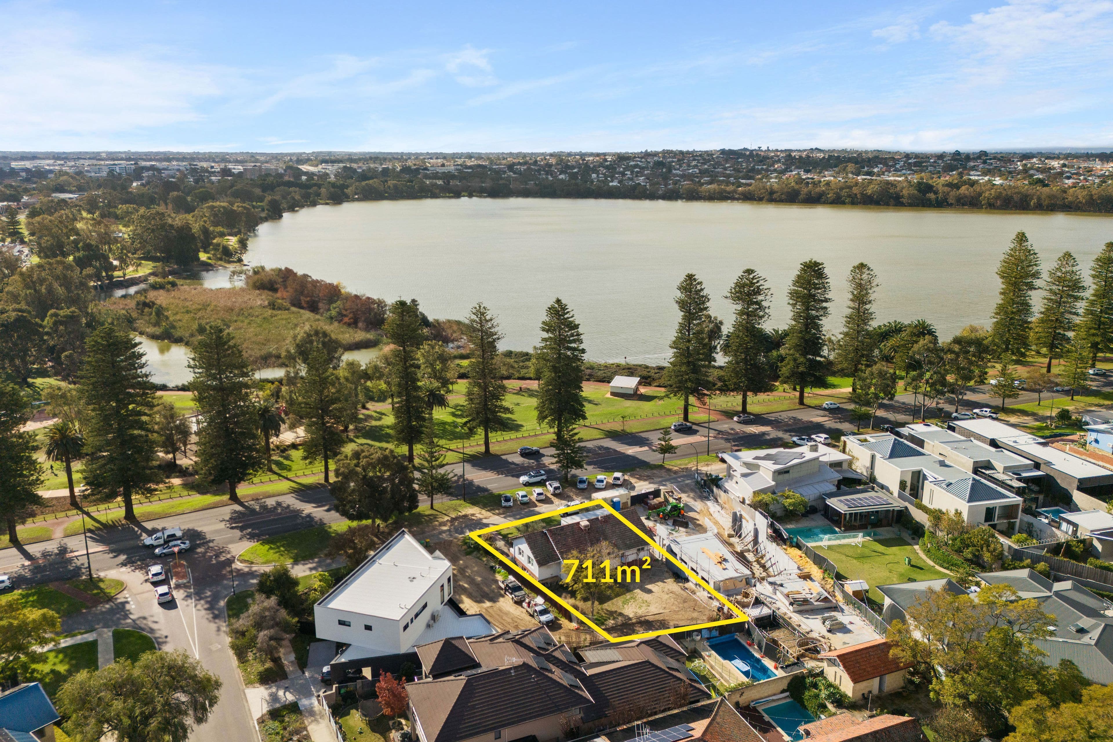 85 Lake Monger Drive, Wembley WA 6014, Wembley - Thumbnail 2