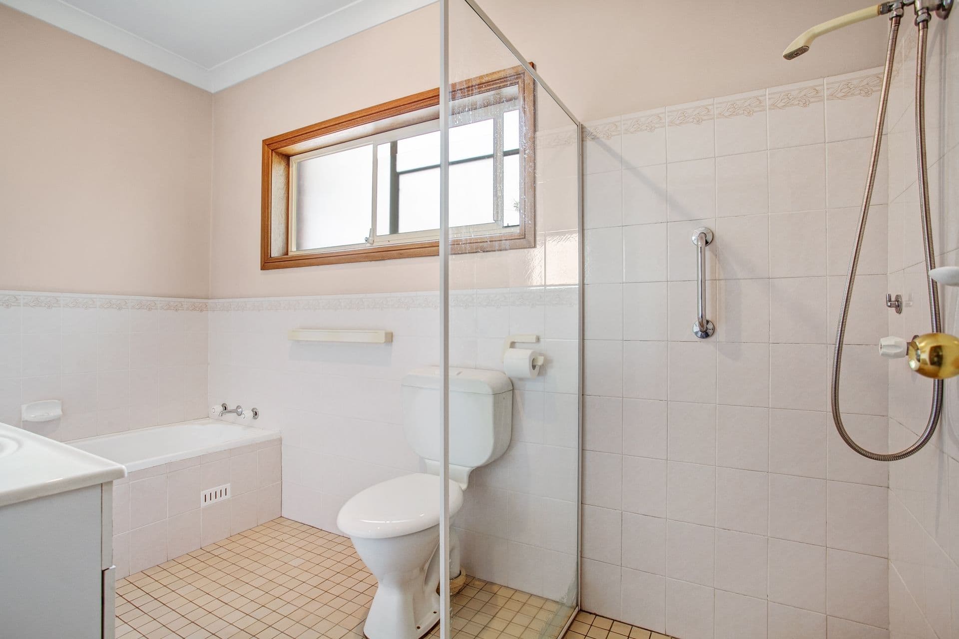87 Chelmsford Drive, Metford - Thumbnail 4