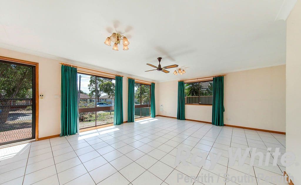14 Elizabeth Crescent, Kingswood - Thumbnail 7