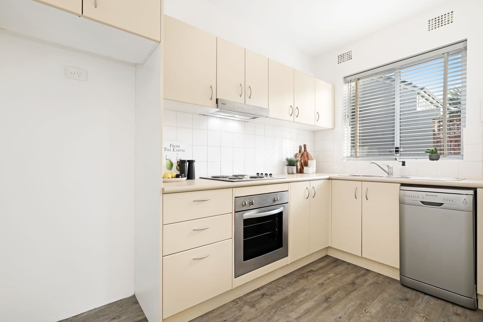 51 Donnelly Street, Balmain NSW 2041, Balmain - Thumbnail 2