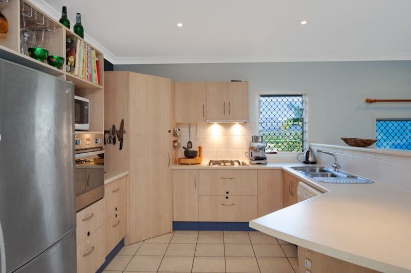 254 Robert Road, BENTLEY PARK QLD 4869, Bentley Park - Thumbnail 2