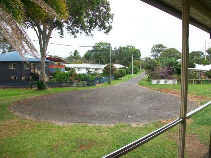 128 Canaipa Pt Drive, RUSSELL ISLAND QLD 4184, Russell Island - Thumbnail 4