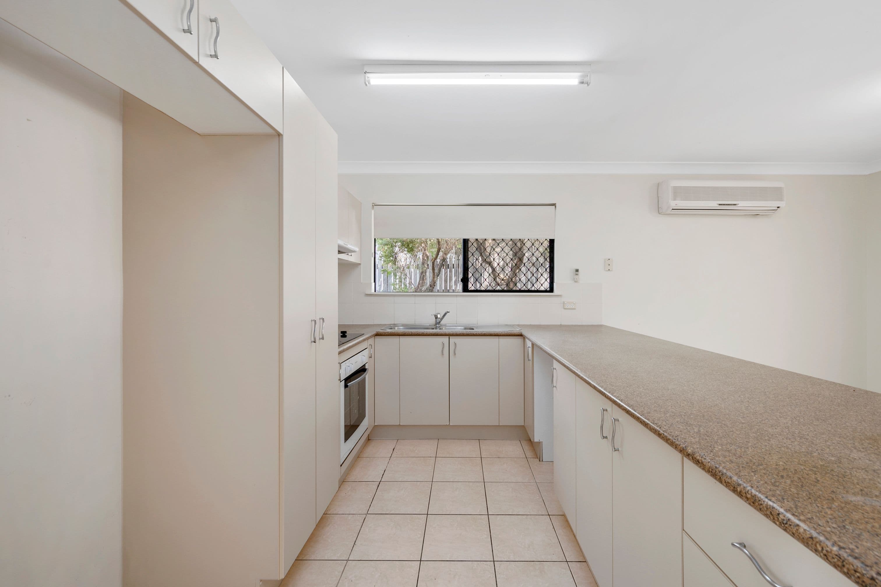 19 Timbury Way, Mount Louisa QLD 4814, Mount Louisa - Thumbnail 4