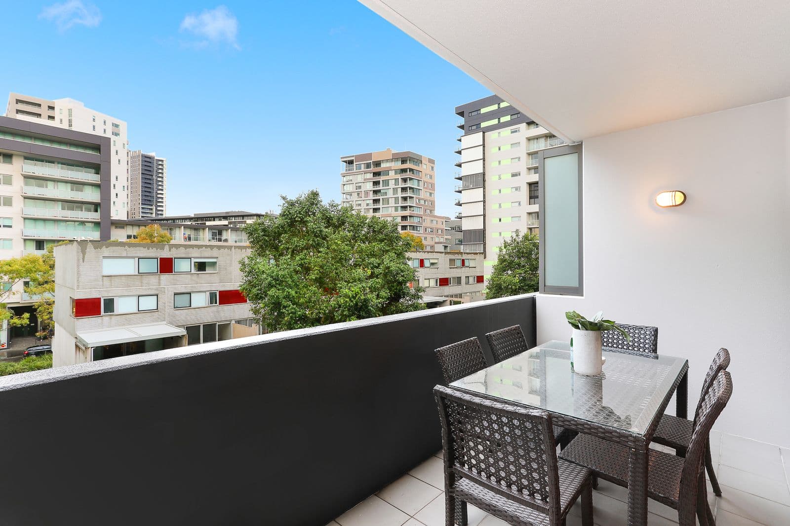 4 Hutchinson Walk, Zetland NSW 2017, Zetland - Thumbnail 3