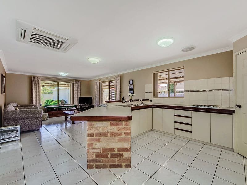 33 Pentland Crescent, DUDLEY PARK WA 6210, Dudley Park - Thumbnail 5