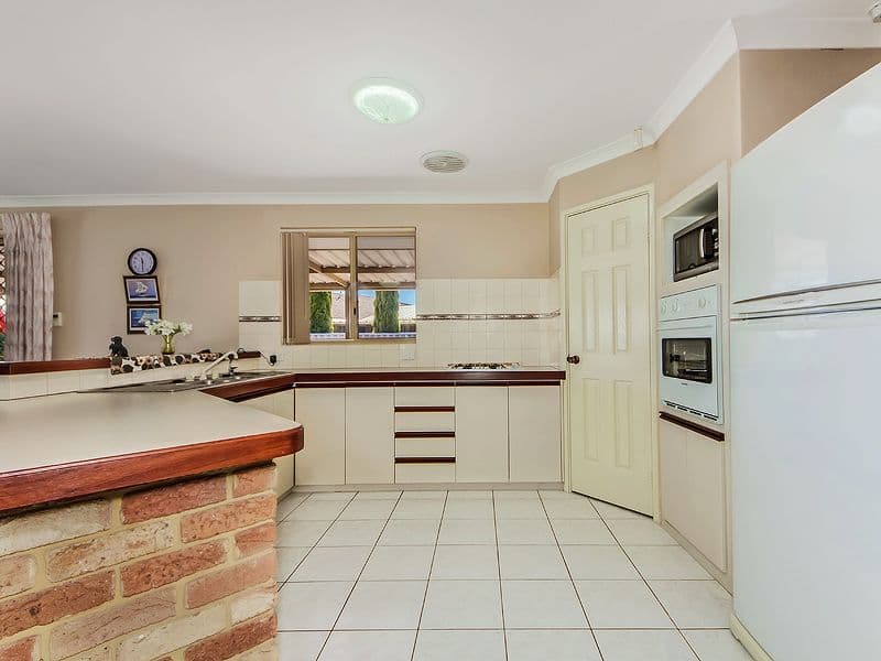 33 Pentland Crescent, DUDLEY PARK WA 6210, Dudley Park - Thumbnail 6