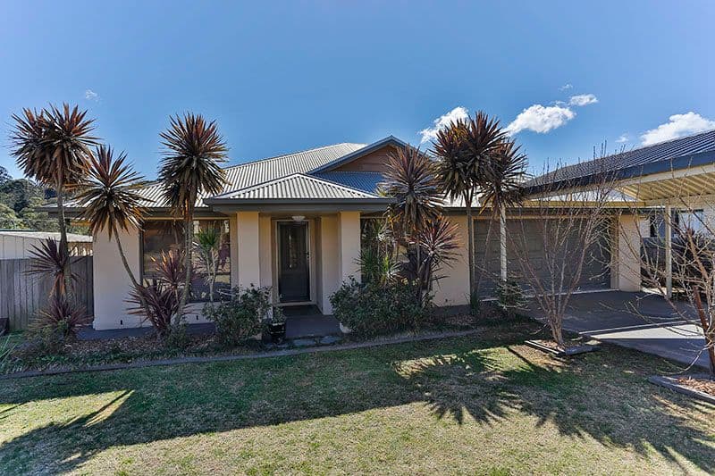 5 Willowburn Drive, ROCKVILLE QLD 4350, Rockville - Image 1