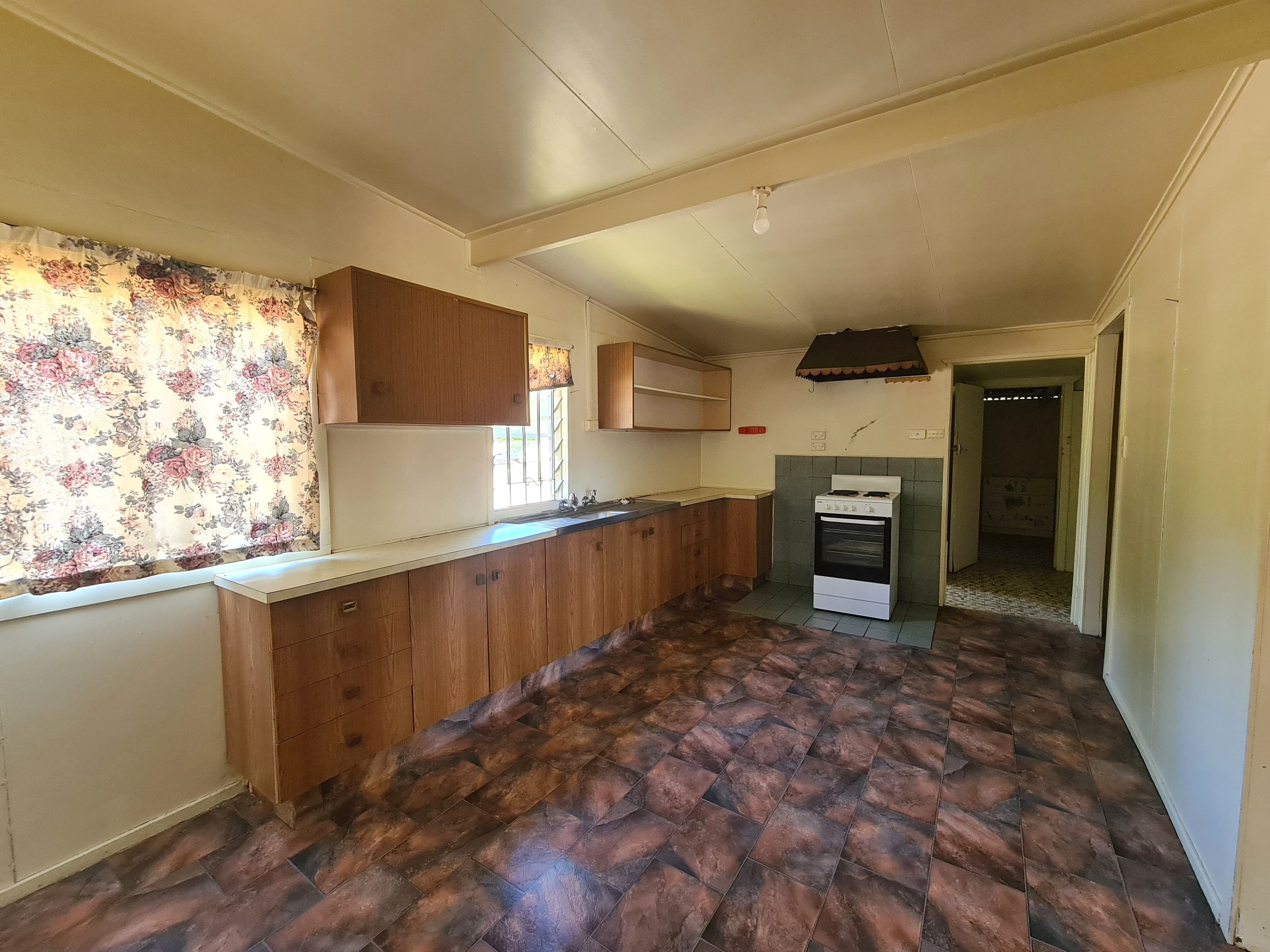 7 Nielson Street, Crows Nest QLD 4355, Crows Nest - Thumbnail 2