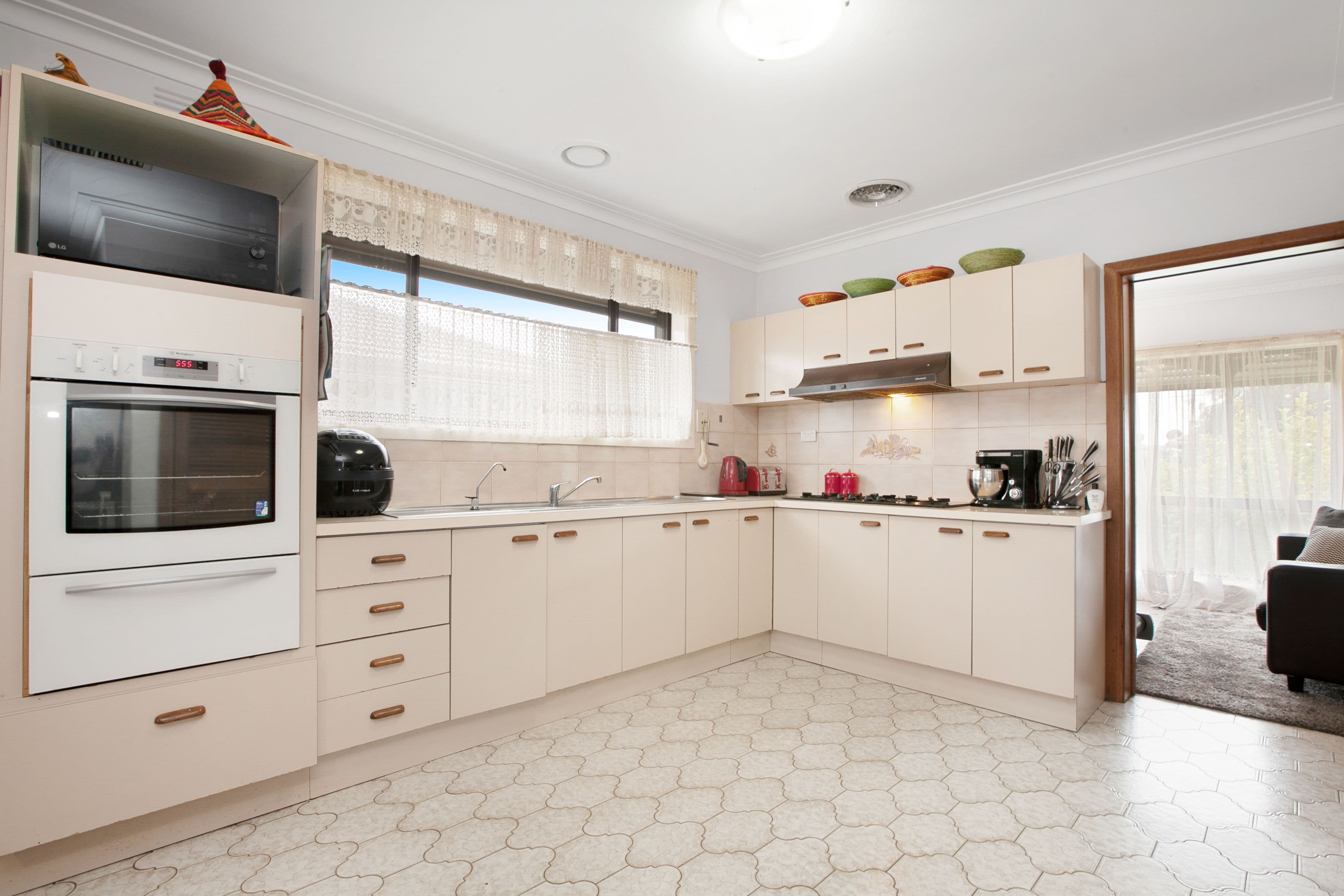 43 Moira Avenue, Reservoir VIC 3073, Reservoir - Thumbnail 4