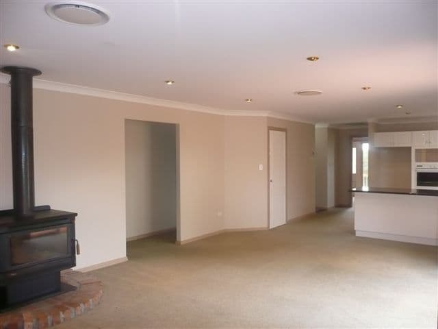 31 Haslemere Crescent, BUTTABA NSW 2283, Buttaba - Thumbnail 4