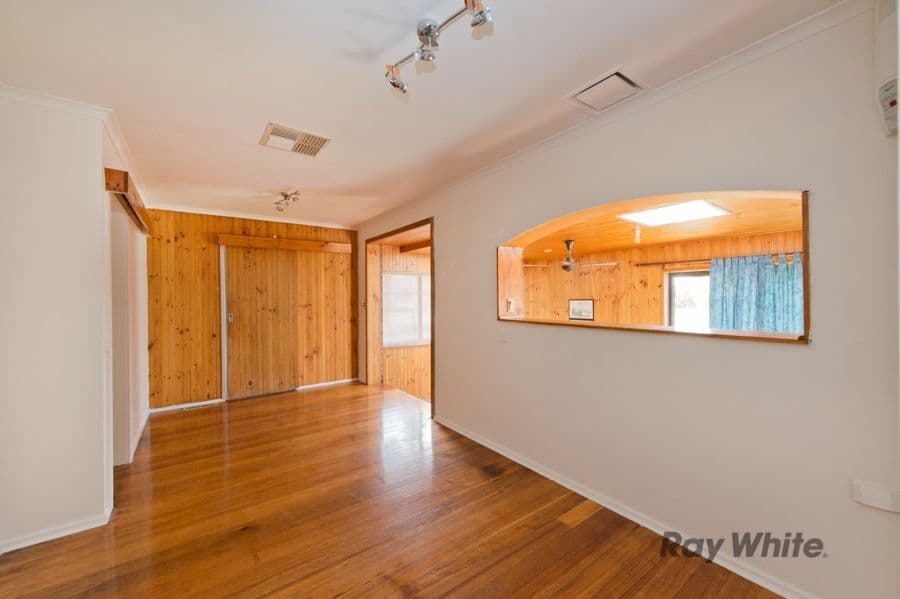 186 Coburns Road, Melton VIC 3337, Melton - Thumbnail 4