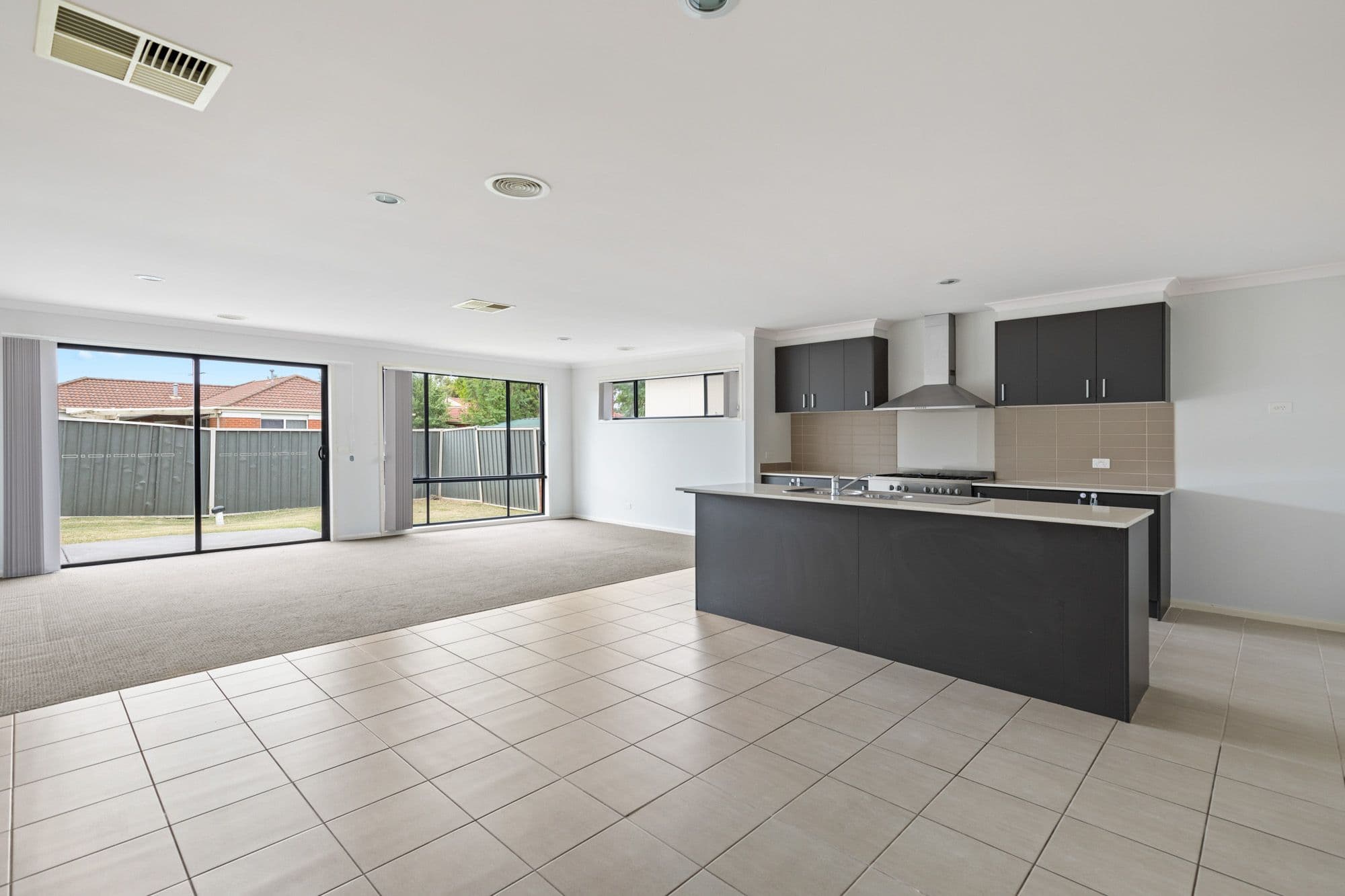 104 Rosella Avenue, Werribee VIC 3030, Werribee - Thumbnail 3
