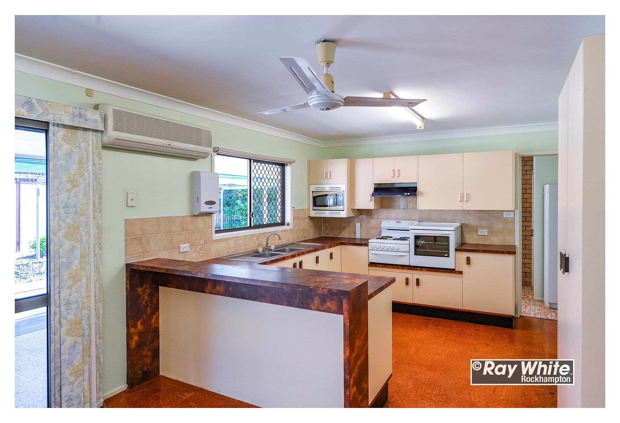 1 Lambourne Avenue, Norman Gardens QLD 4701, Norman Gardens - Thumbnail 5