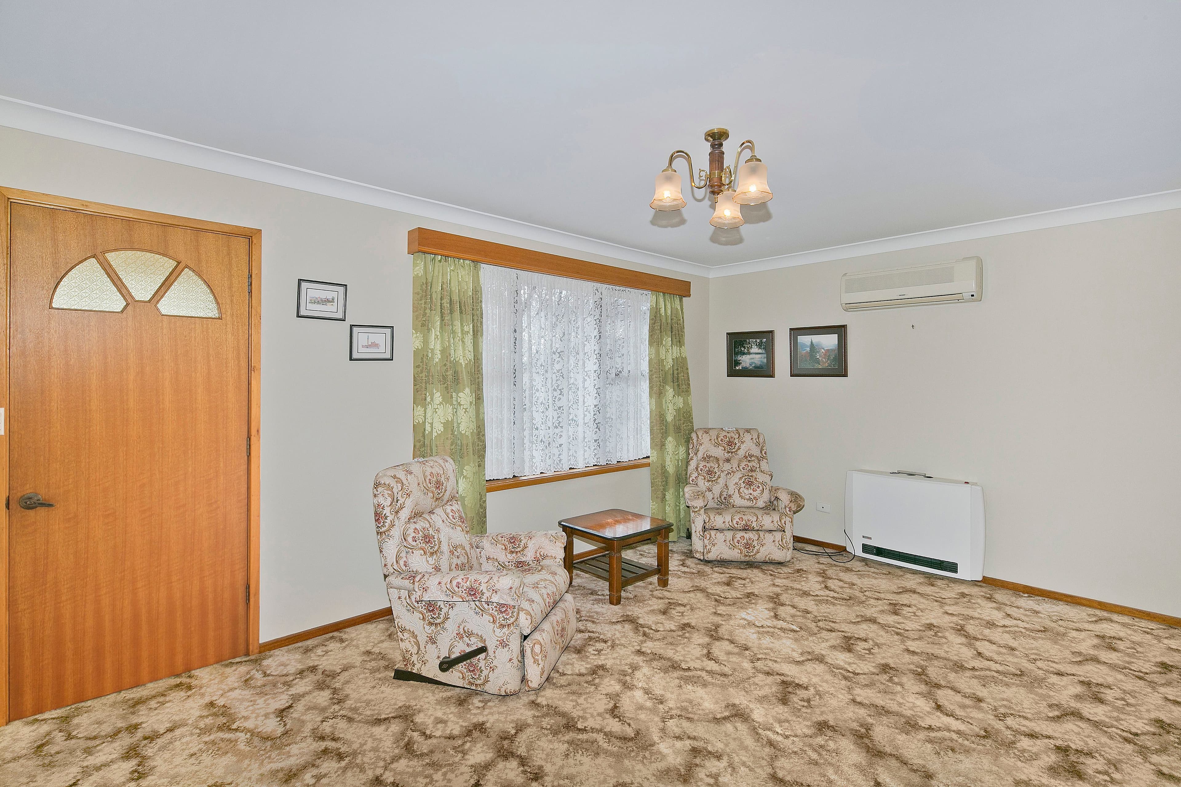 16 Chatsbury Street, Goulburn - Thumbnail 2