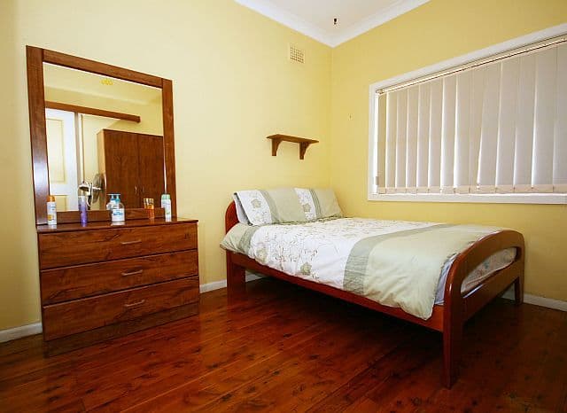 22 Williams Street, Redcliffe, QLD, 4020, Redcliffe - Thumbnail 2