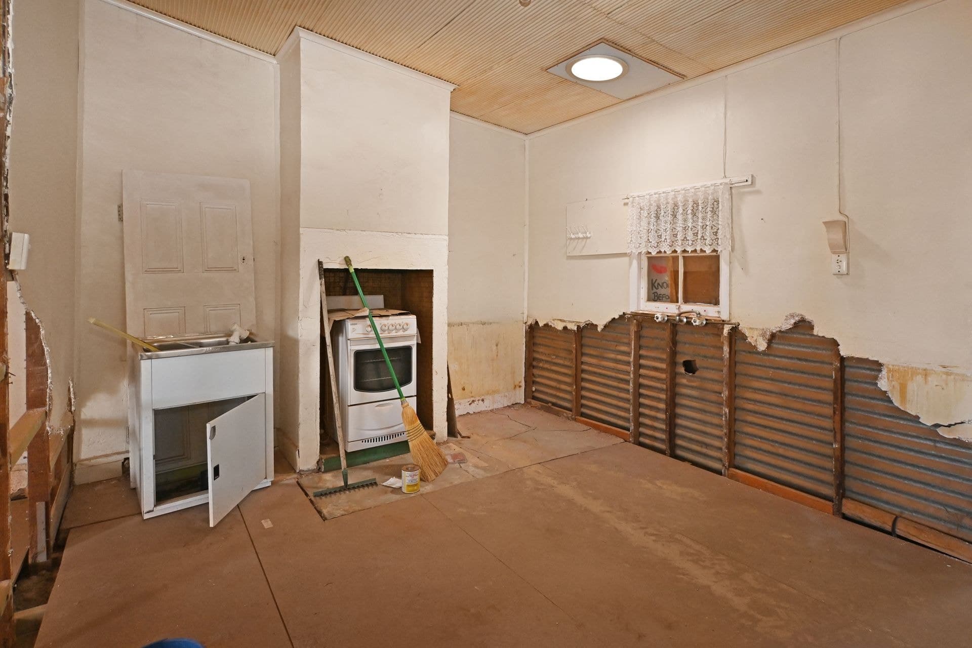 206 Ryan Street, Broken Hill, NSW, 2880, Broken Hill - Thumbnail 2