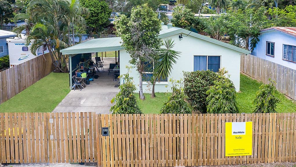 128 Shute Harbour Road, Cannonvale QLD 4802, Cannonvale - Thumbnail 2