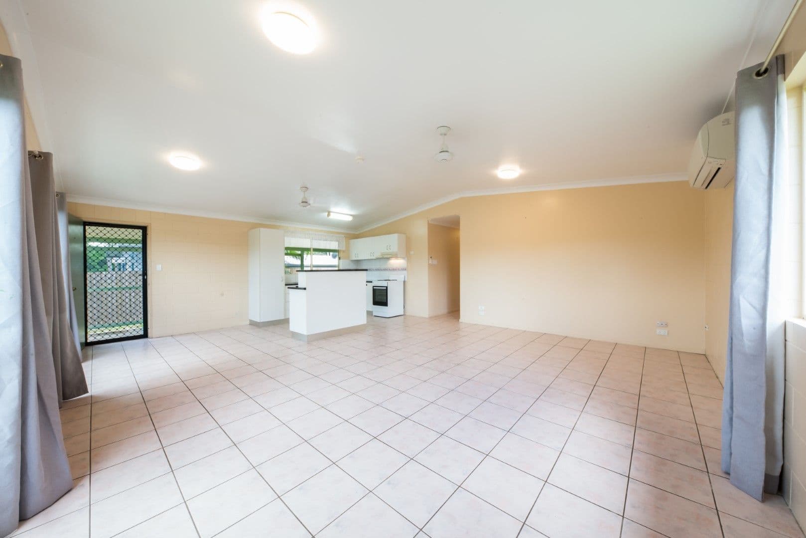 128 Shute Harbour Road, Cannonvale QLD 4802, Cannonvale - Thumbnail 6