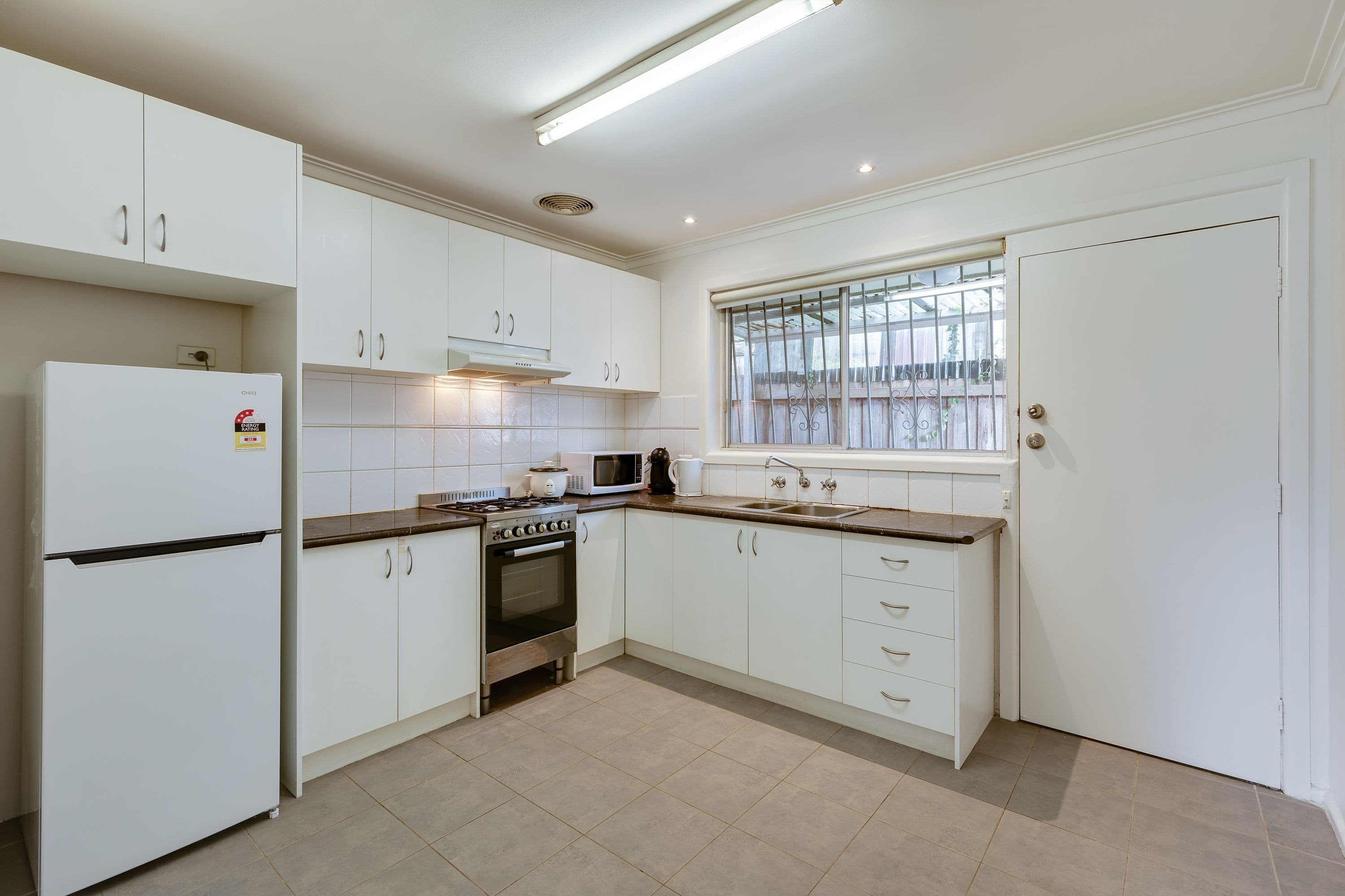 15 Cheddar Road, Reservoir VIC 3073, Reservoir - Thumbnail 2