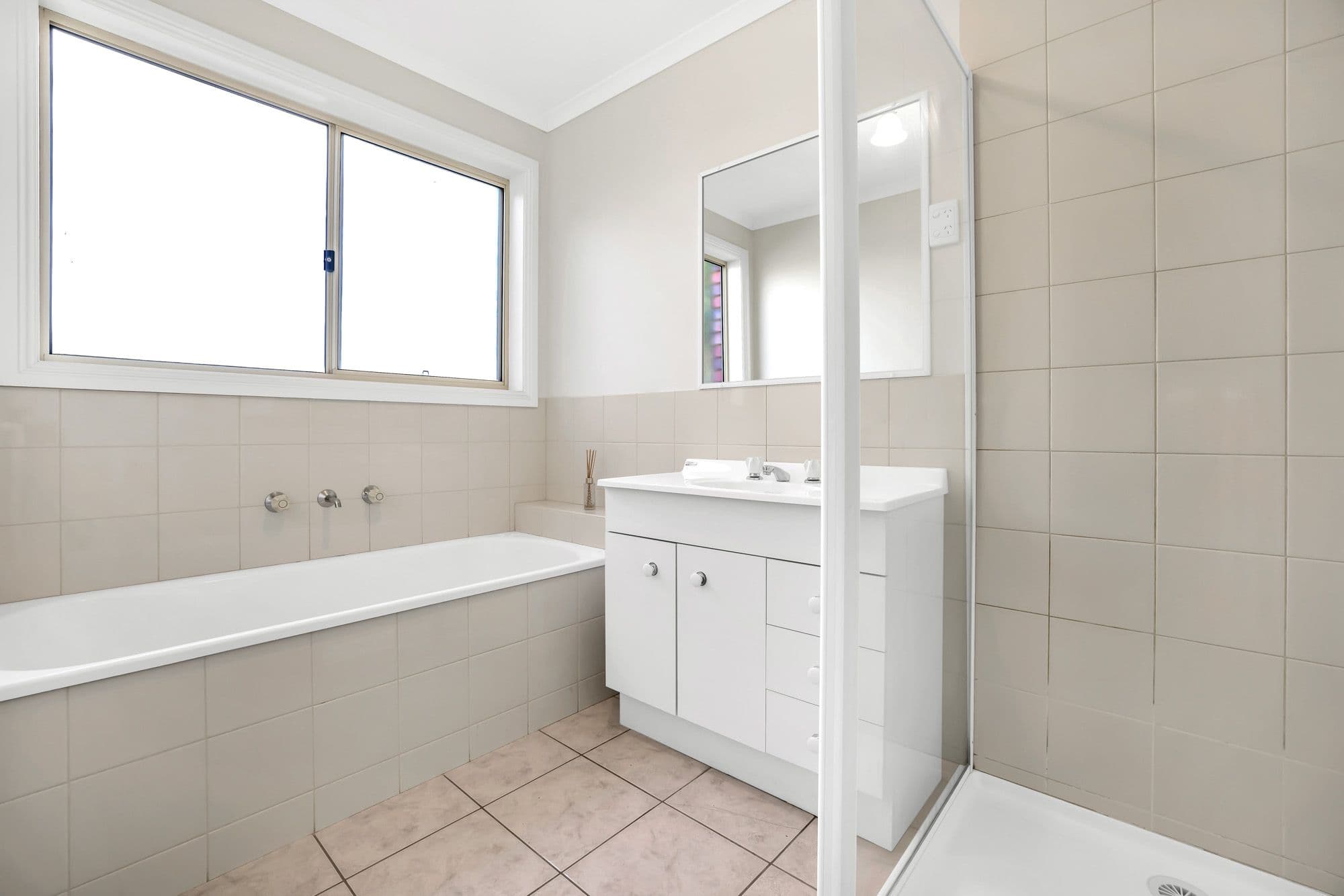 39 Songlark Crescent, Werribee VIC 3030, Werribee - Thumbnail 7