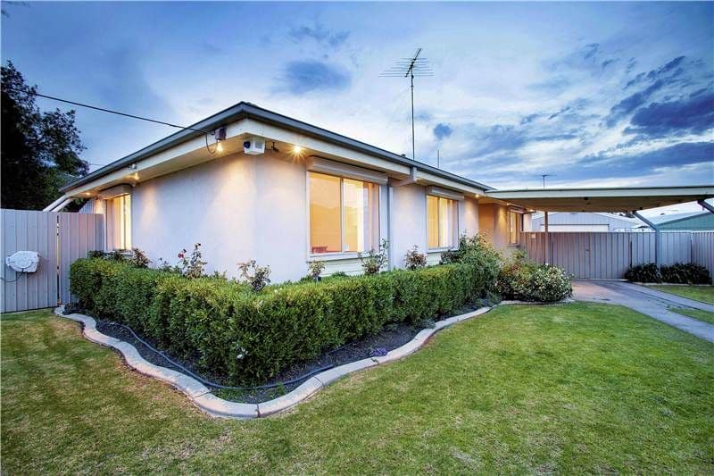 6 Howitt Avenue, CORIO VIC 3214, Corio - Thumbnail 2