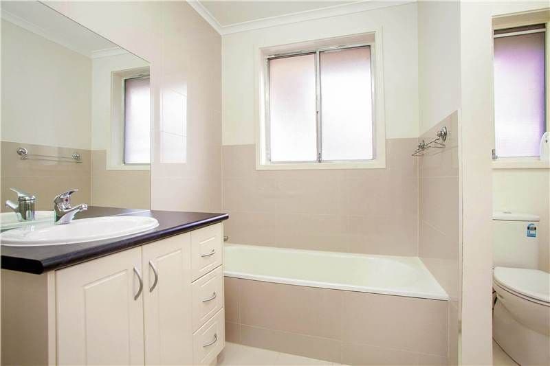 6 Howitt Avenue, CORIO VIC 3214, Corio - Thumbnail 8