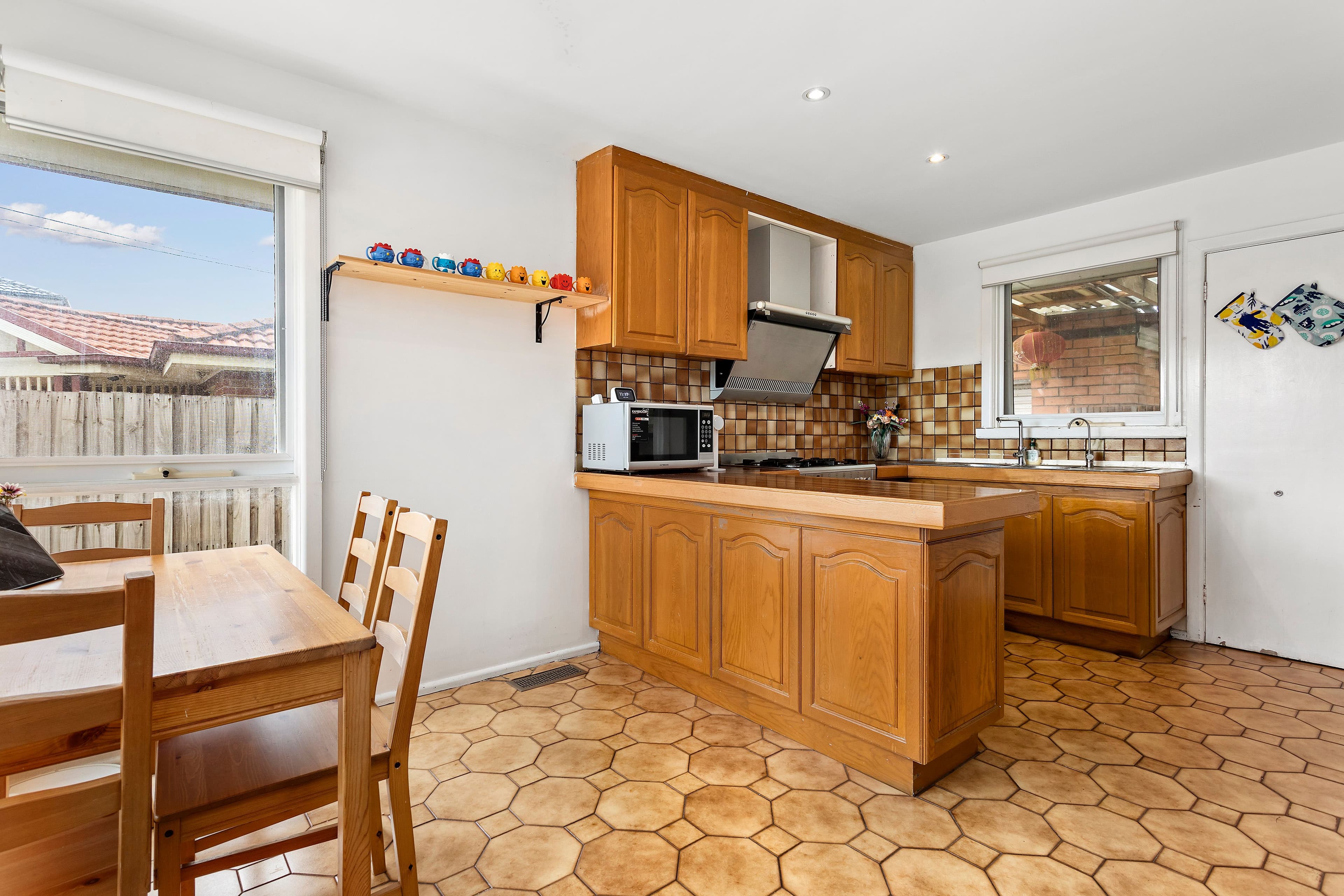 8 Tennyson Avenue, Clayton South VIC 3169, Clayton South - Thumbnail 4