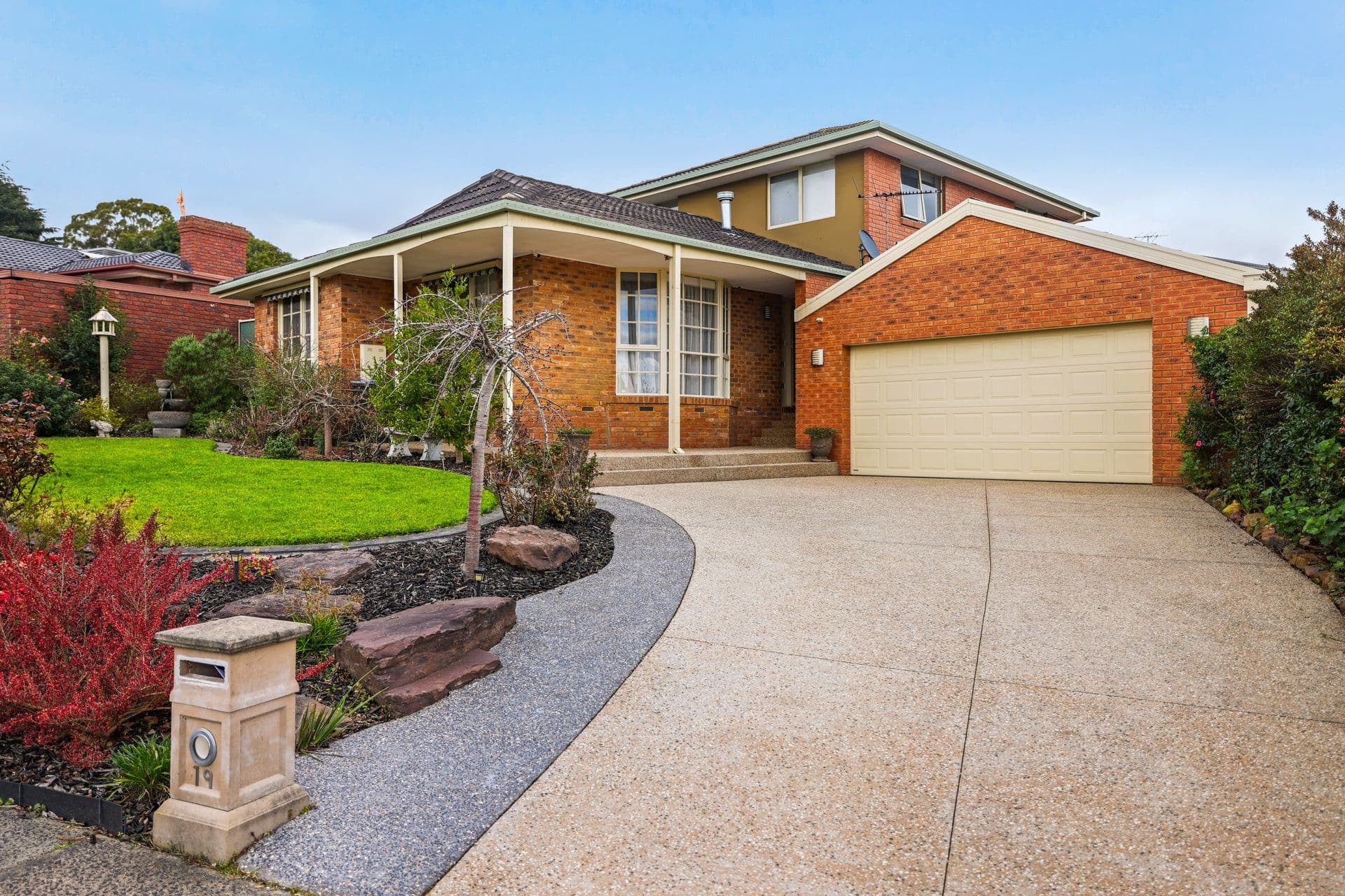19 Howell Drive, Berwick VIC 3806, Berwick - Thumbnail 3