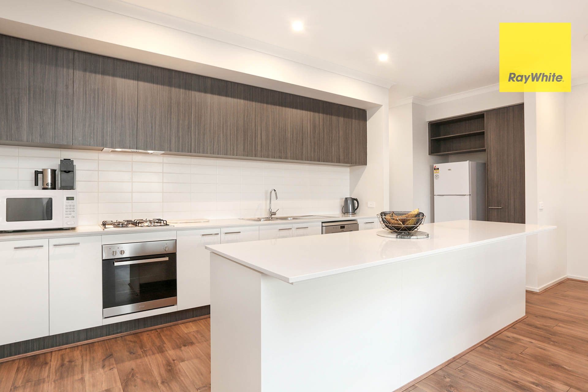 35 Jolimont Road, Point Cook VIC 3030, Point Cook - Thumbnail 3