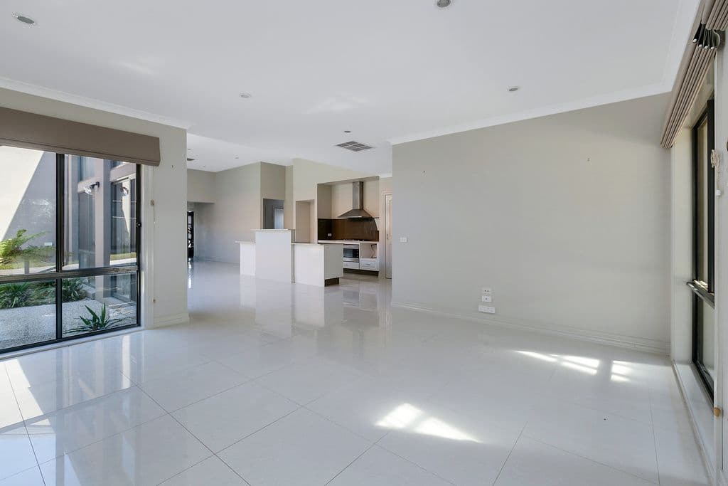 17 Kiora Avenue, Doreen VIC 3754, Doreen - Thumbnail 7