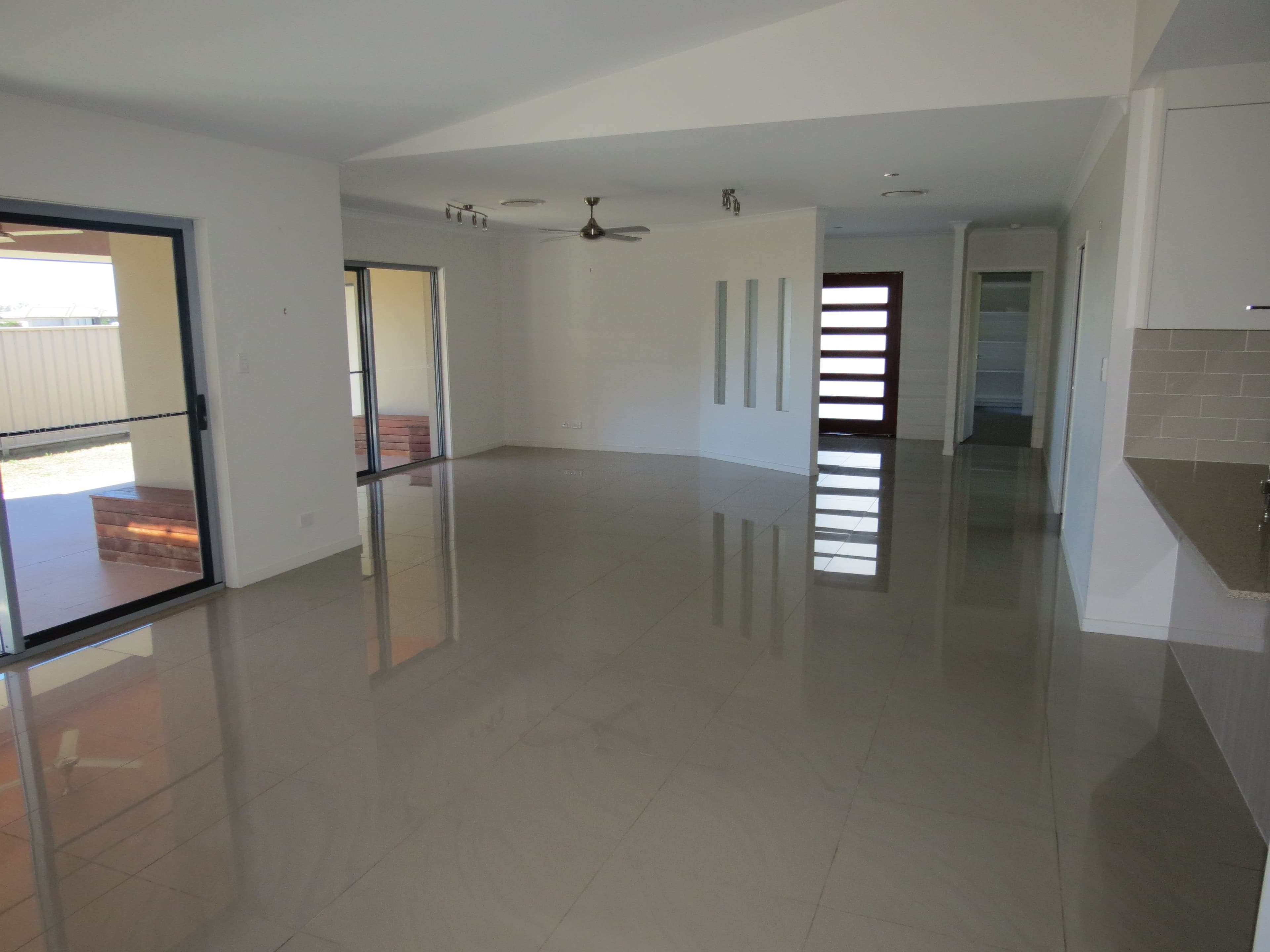 18 Rosehill Road, Emerald QLD 4720, Emerald - Thumbnail 6