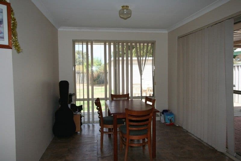 19 Rainier Close, BALLAJURA WA 6066, Ballajura - Thumbnail 8