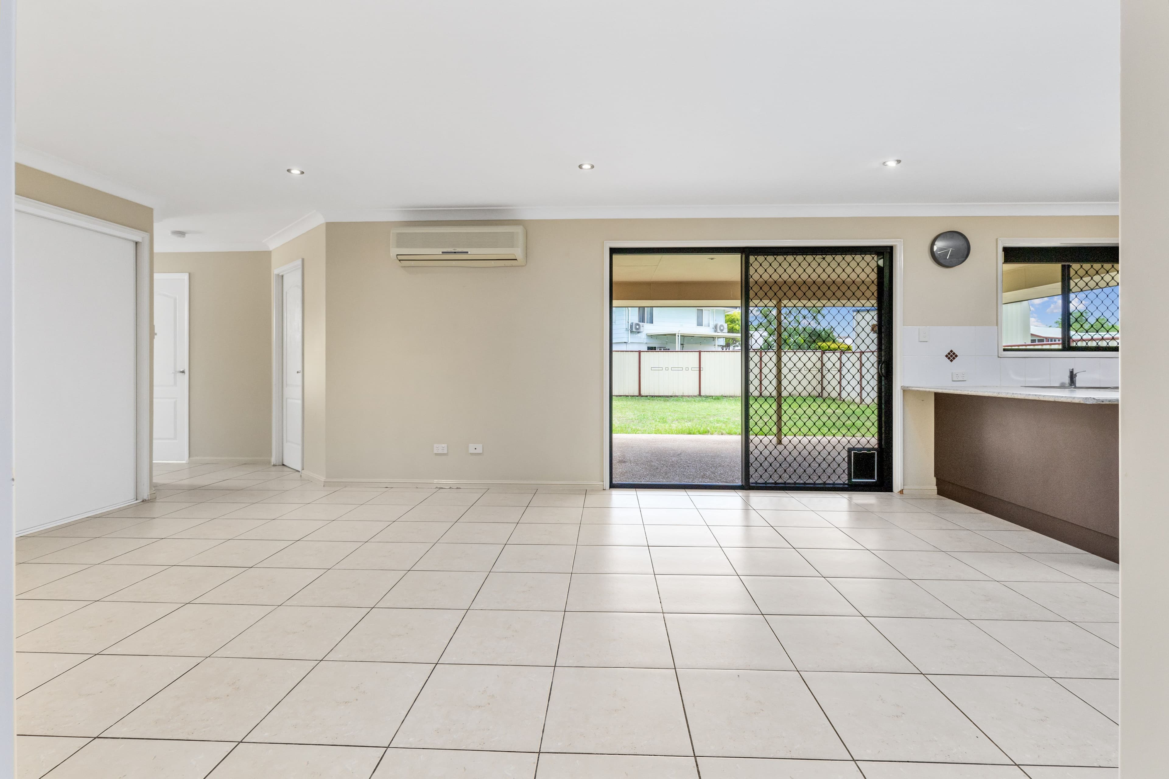 39 Park Avenue, Emerald QLD 4720, Emerald - Thumbnail 6