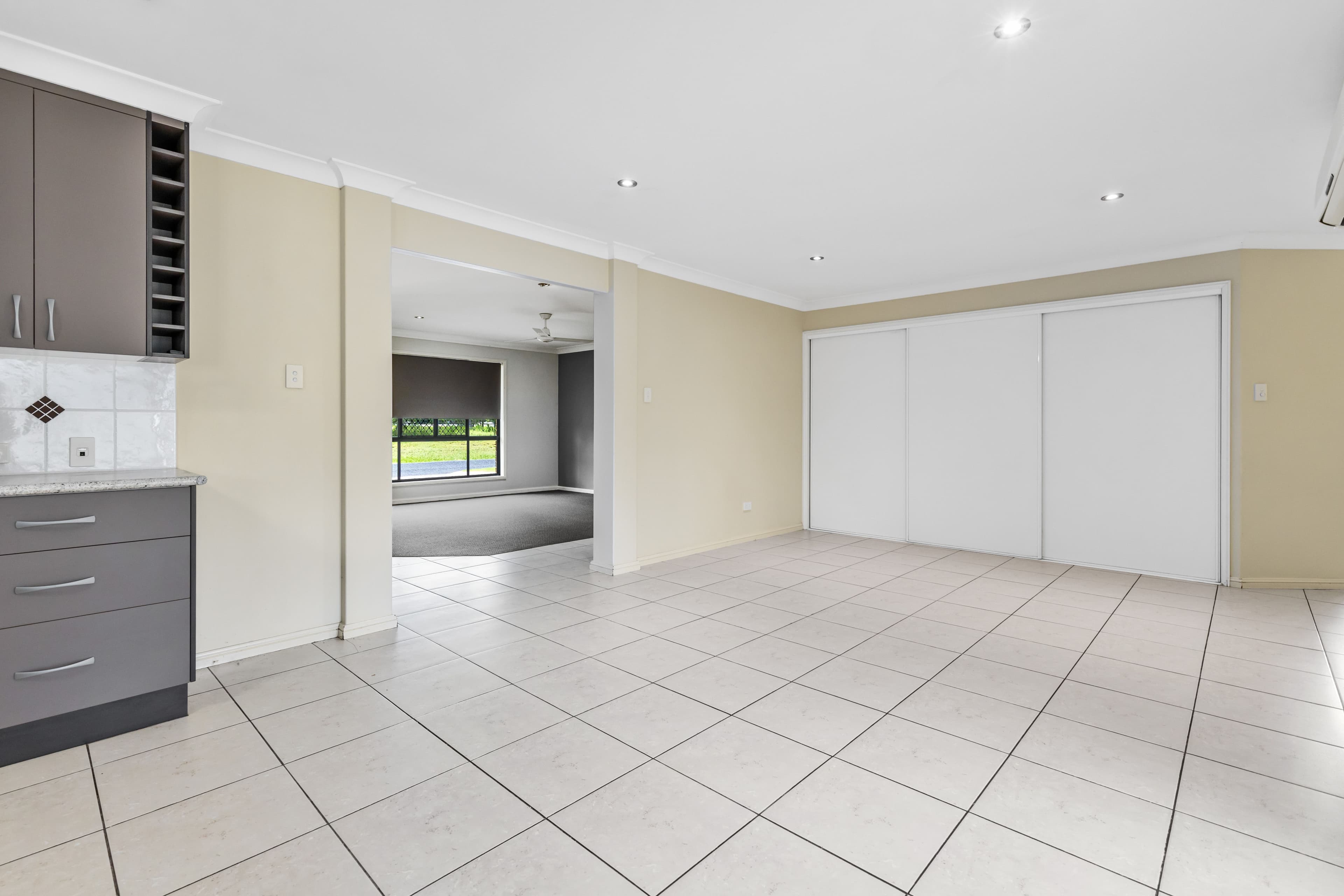 39 Park Avenue, Emerald QLD 4720, Emerald - Thumbnail 7