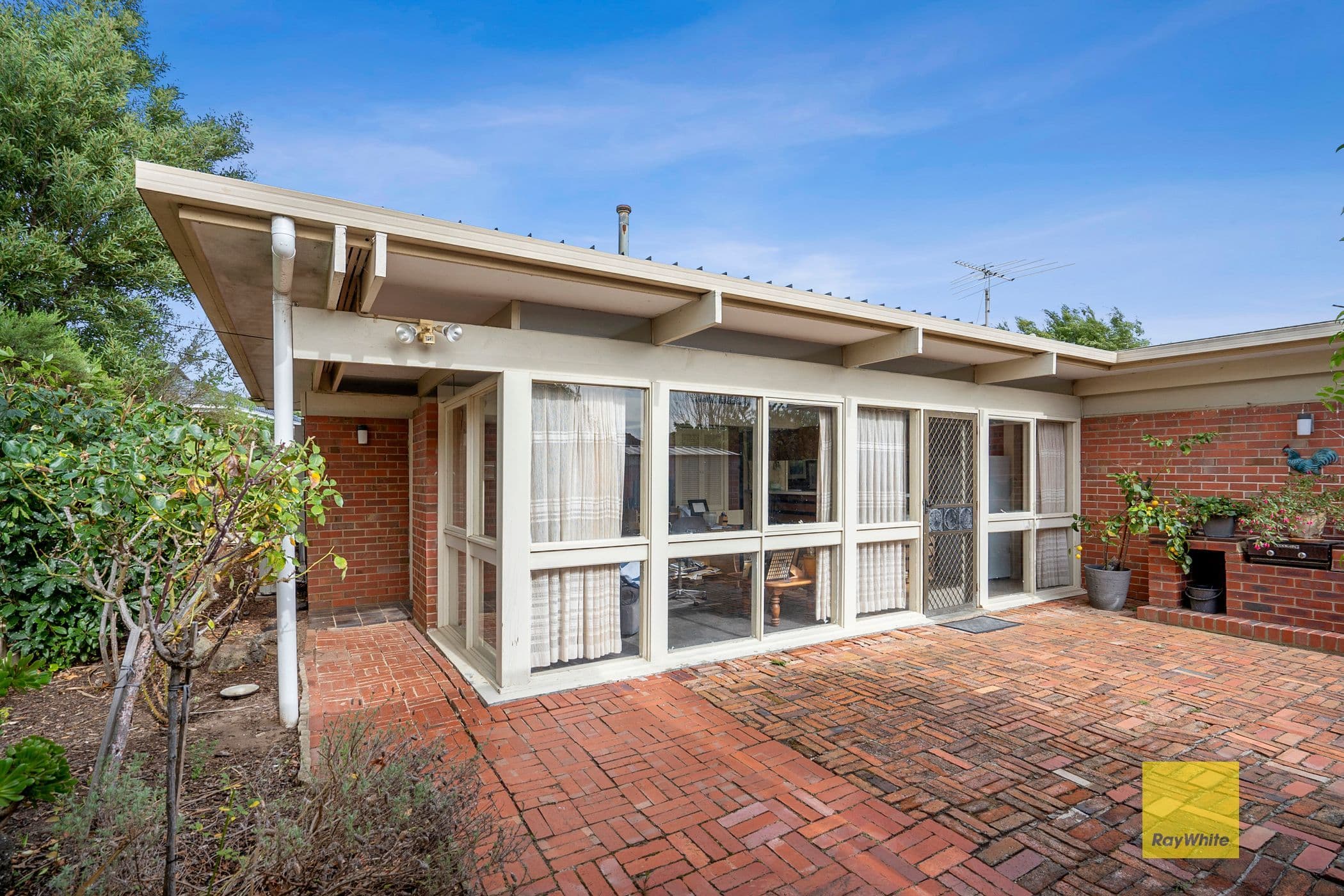 10 Glenys Court, Belmont VIC 3216, Belmont - Thumbnail 2