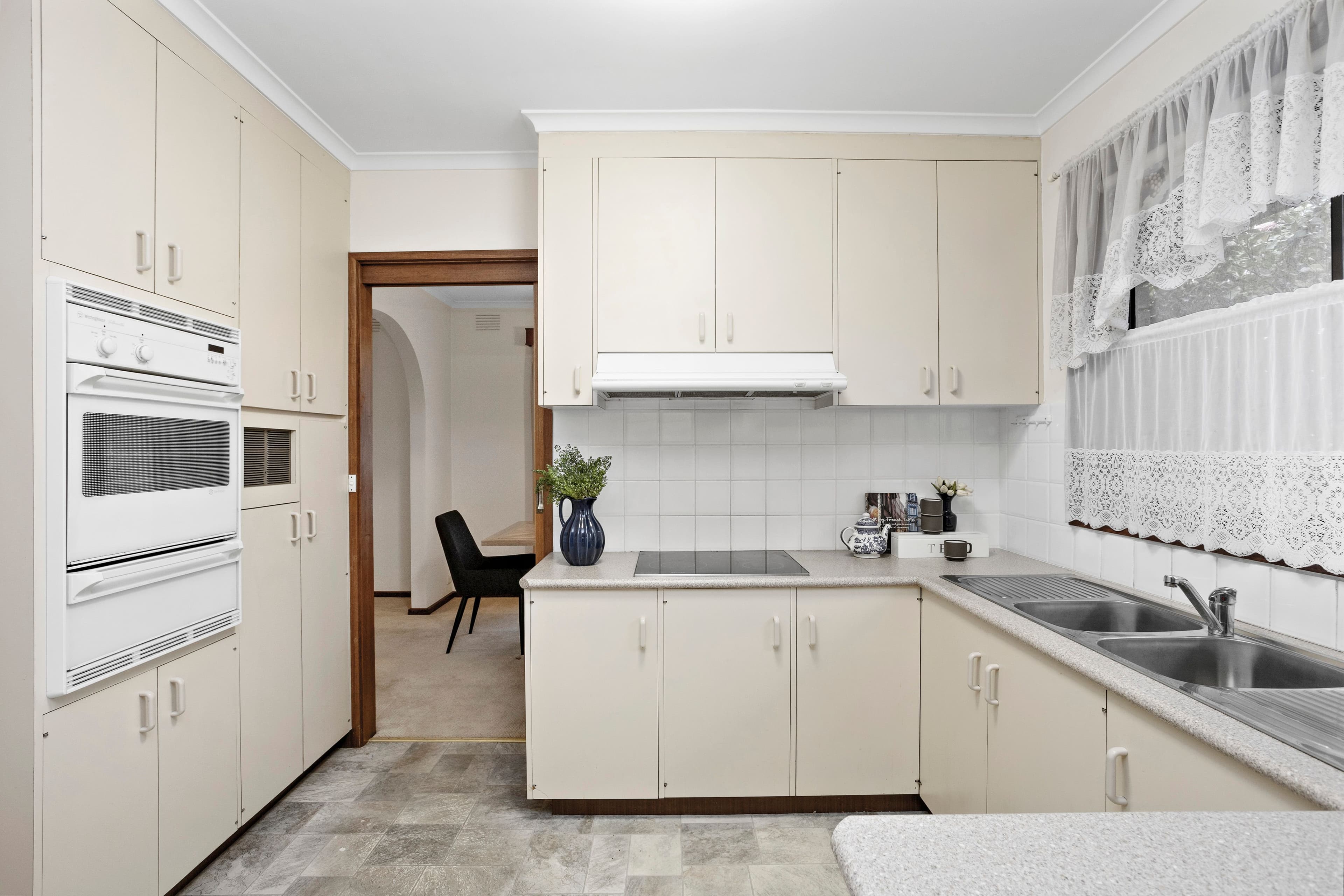 39 Snowdon Drive, Cheltenham VIC 3192, Cheltenham - Thumbnail 6