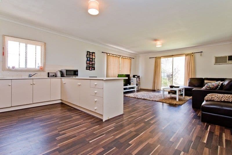 8a and 8b Pine Street, Campbelltown SA 5074, Campbelltown - Thumbnail 6