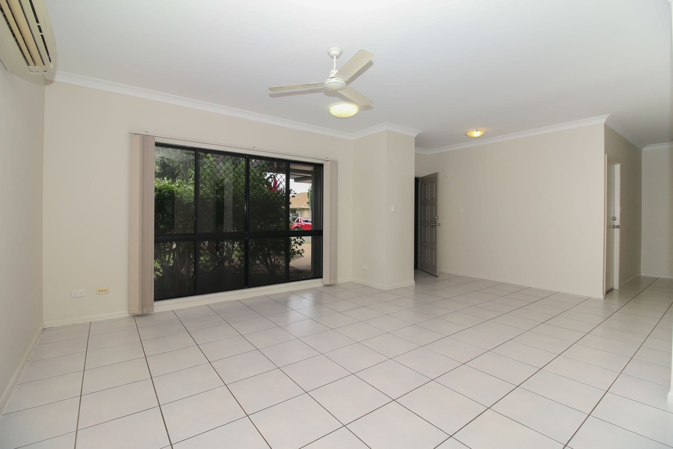 24 Chesham Drive, Kirwan QLD 4817, Kirwan - Thumbnail 2