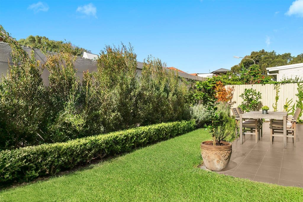 87 Beach Road, North Bondi - Thumbnail 4